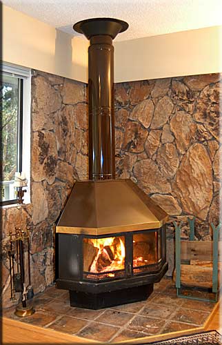 Garden Bay Retreat, Pender Harbour accomodation, British Columbia, Canada