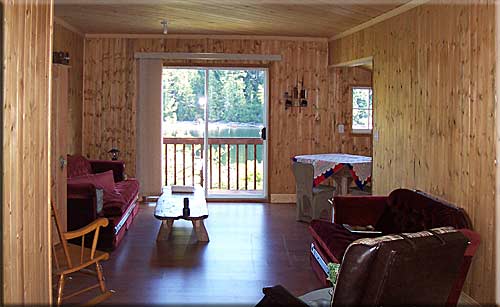 Powell Lake Getaway, Powell River lakefront accommodation, British Columbia, Canada