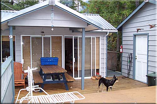 Powell Lake Getaway, Powell River lakefront accommodation, British Columbia, Canada